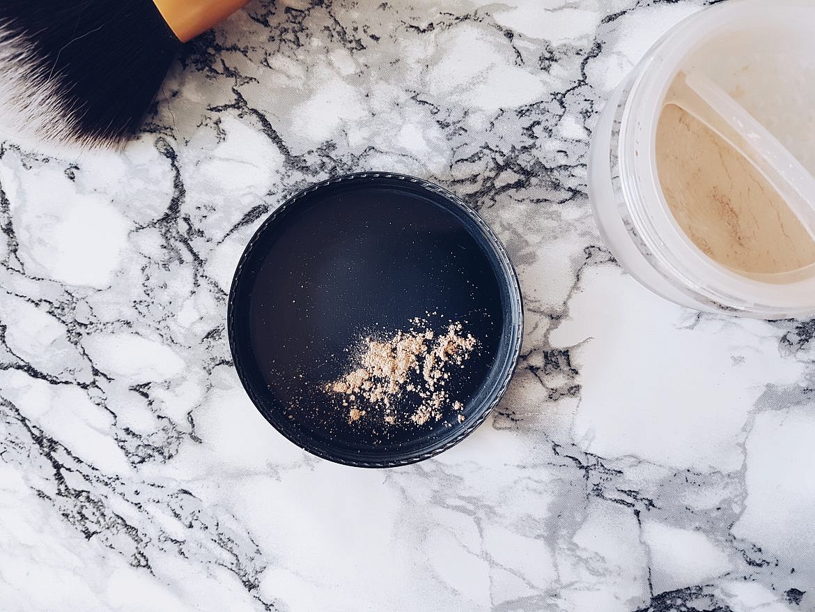 fond de teint minéral lily lolo