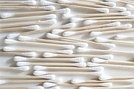 coton-tige-reutilisable-vs-coton-tige-jetable