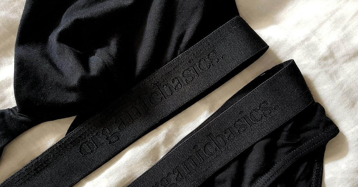 T-shirt manches Longues 100% Bio Noir - Fin de Serie - Vêtements de Yoga  Femme - Coton Bio Fin de série