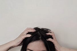 avis gommage capillaire mademoiselle bio cuir chevelu irrité